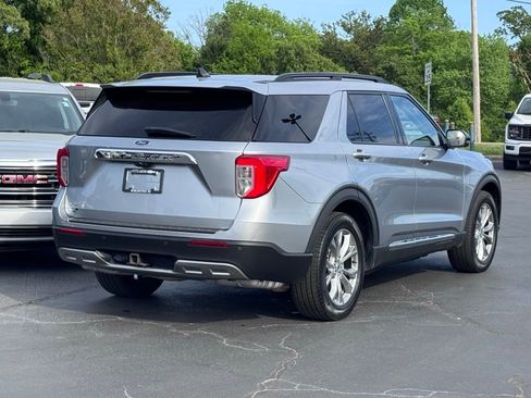 Used 2022 Ford Explorer XLT w/ Equipment Group 202A image 17