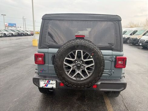 New 2026 Jeep Wrangler Unlimited Sahara AWD/4WD image 4