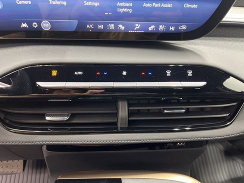 New 2026 Buick Enclave Avenir w/ Super Cruise Package image 18