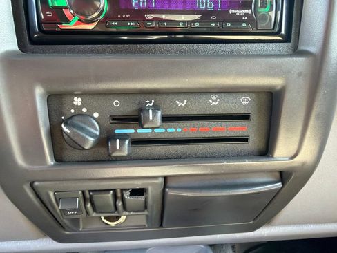 Used 1997 Jeep Wrangler SE AWD/4WD image 19