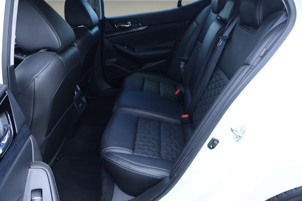 Used 2020 Nissan Maxima Platinum w/ Illumination Package FWD image 14