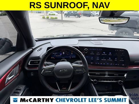 Used 2024 Chevrolet Traverse RS FWD image 49