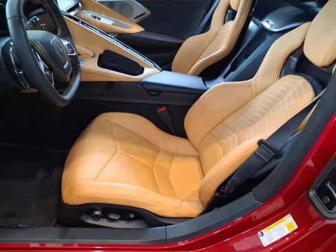 Used 2025 Chevrolet Corvette Stingray Premium Cpe w/ Z51 Performance Package RWD image 11
