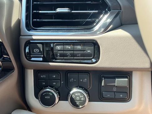 New 2026 GMC Yukon Denali w/ Advanced Technology Package AWD/4WD image 30