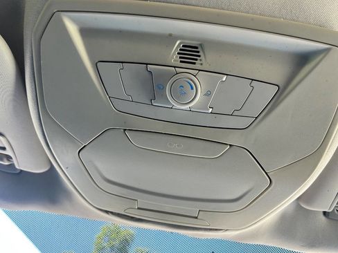 Used 2015 Ford Focus SE w/ Equipment Group 201A FWD image 24