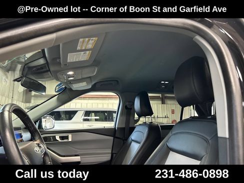 Used 2022 Ford Explorer XLT w/ Equipment Group 202A AWD/4WD image 13