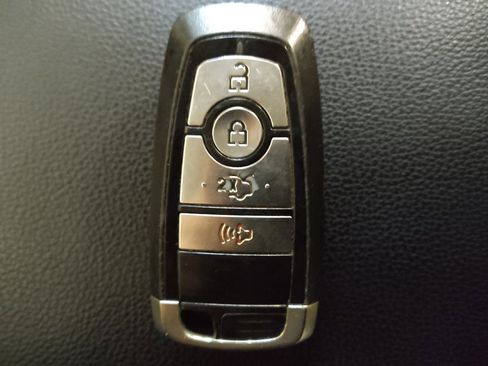 Used 2018 Ford Fusion S image 32