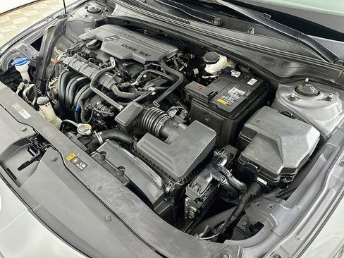 Used 2024 Hyundai Elantra SEL FWD image 29