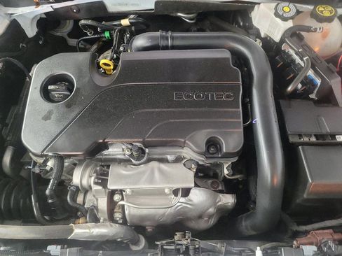Used 2023 Chevrolet Malibu LT FWD image 30