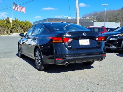 Certified 2024 Nissan Altima 2.5 SV w/ SV Premium Package AWD/4WD image 6