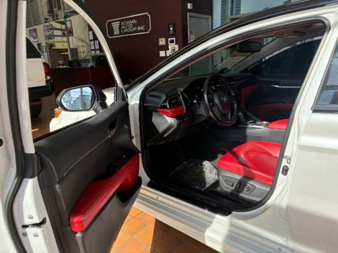 Used 2020 Toyota Camry XSE w/ Carpet Mat Package FWD image 15