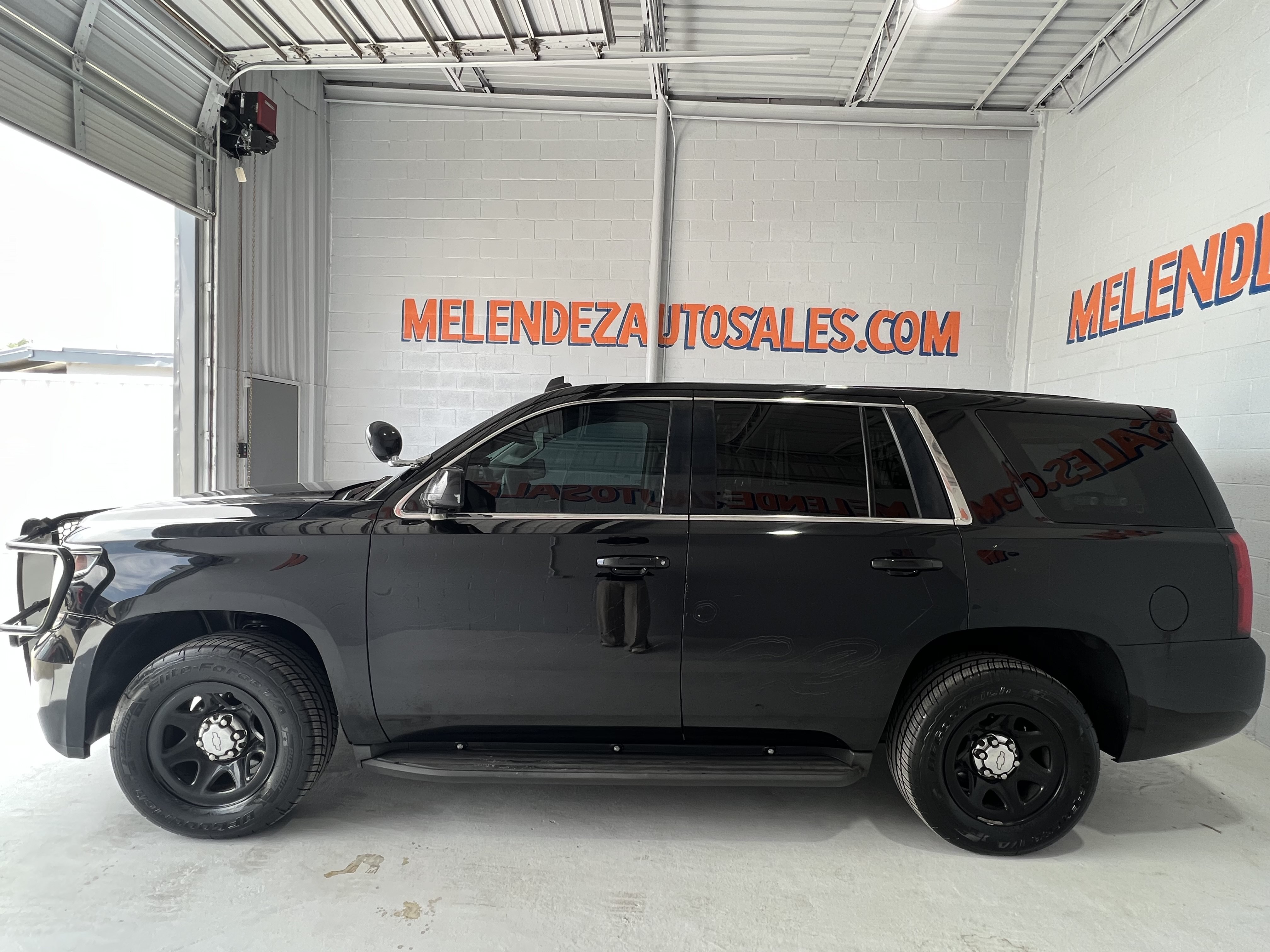 Used 2015 Chevrolet Tahoe 2WD w/ Remote Keyless Entry Package image 2