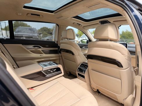 Used 2016 BMW 750i xDrive AWD/4WD image 39