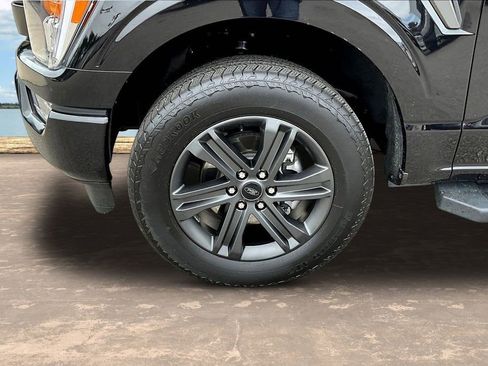 Used 2023 Ford F150 Lariat AWD/4WD image 37