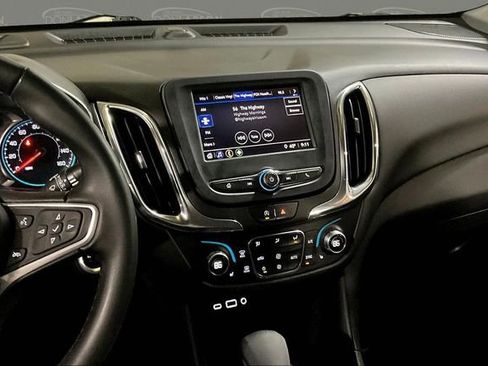 Used 2023 Chevrolet Equinox LT image 30
