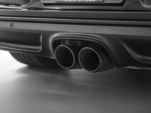 Certified 2022 Porsche 718 Cayman RWD image 16