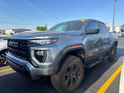 Used 2025 GMC Canyon Elevation w/ Convenience Package image 1