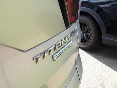 Used 2018 Ford Escape Titanium FWD image 17