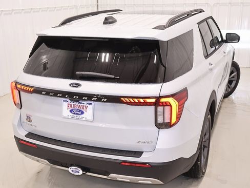 New 2026 Ford Explorer Active w/ Active Comfort Package image 36