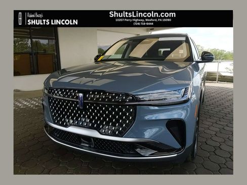 Certified 2025 Lincoln Nautilus Premier AWD/4WD image 1