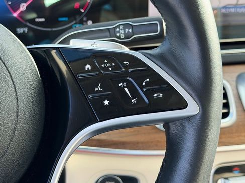 Used 2025 Mercedes-Benz GLS 450 4MATIC image 25