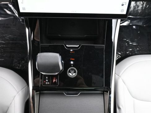Used 2024 Land Rover Range Rover Sport Dynamic SE AWD/4WD image 19