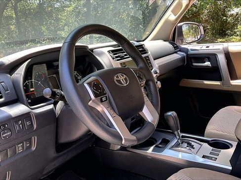 Used 2022 Toyota 4Runner SR5 RWD image 14