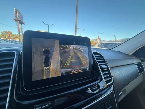 Used 2017 Mercedes-Benz GLS 450 4MATIC image 34
