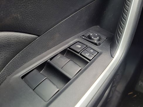 Used 2021 Toyota RAV4 XLE w/ Carpet Mat Package (TMS) image 18