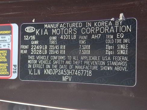 Used 2017 Kia Soul + FWD image 27