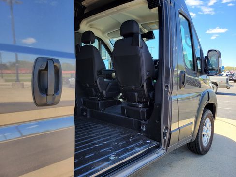 Used 2025 RAM ProMaster 2500 w/ Quick Order Package 22G SLT FWD image 15