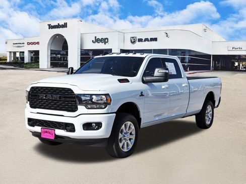 Used 2024 RAM 3500 Big Horn w/ Night Edition image 3
