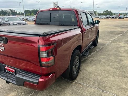 Certified 2025 Nissan Frontier SV w/ SV Convenience Package RWD image 4