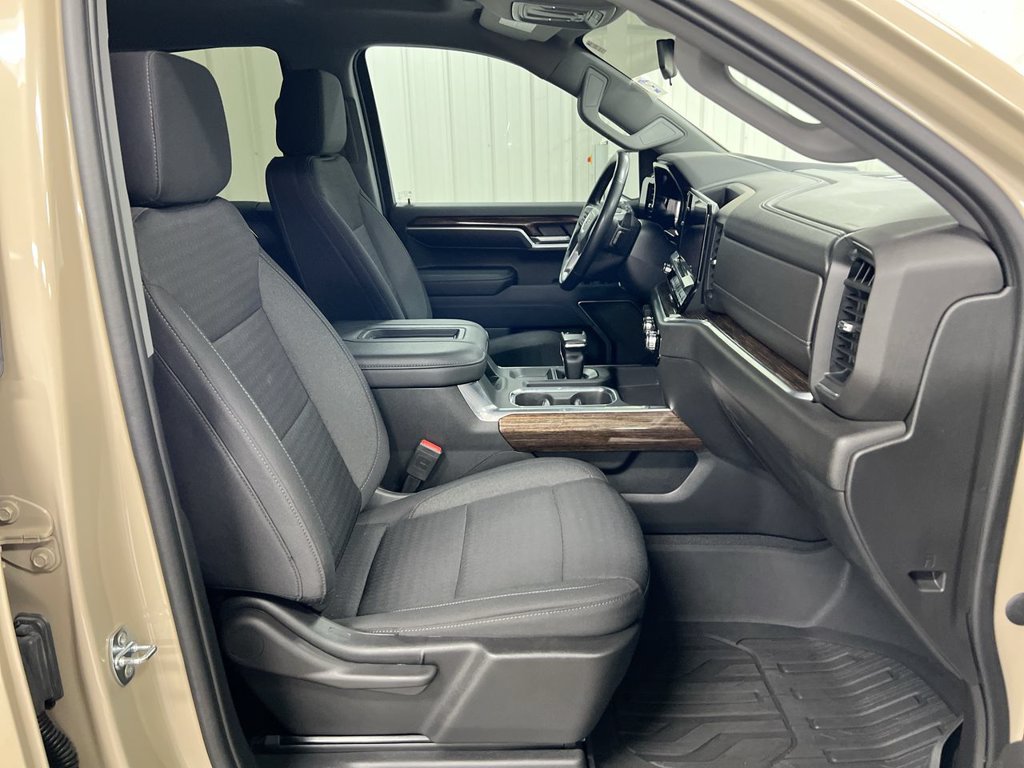 Used 2022 GMC Sierra 1500 Elevation AWD/4WD image 22