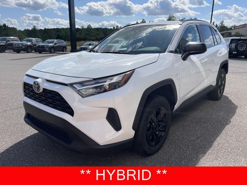 Used 2025 Toyota RAV4 LE AWD/4WD image 2