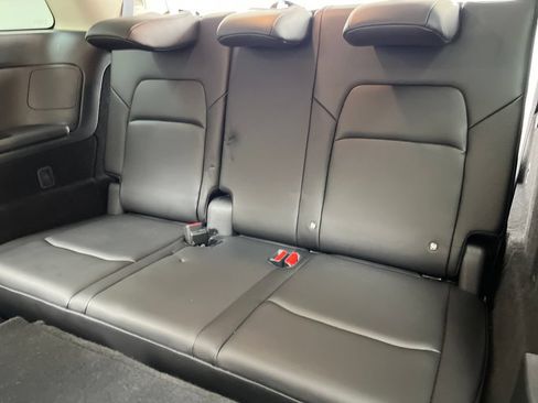 Used 2025 Nissan Pathfinder SL FWD image 38