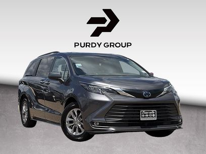Used 2025 Toyota Sienna XLE