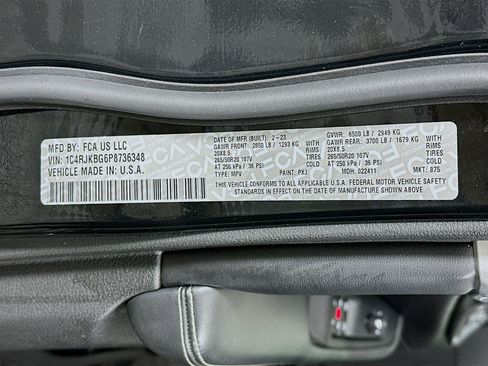 Used 2023 Jeep Grand Cherokee L Limited w/ Luxury Tech Group II image 12