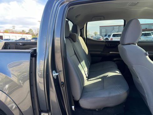 Certified 2022 Toyota Tacoma SR5 w/ Technology Package image 29