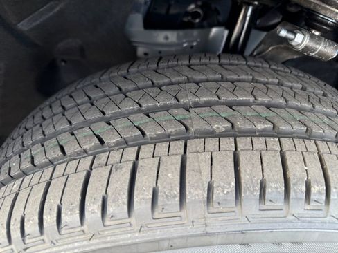 New 2025 Jeep Grand Cherokee Laredo image 28