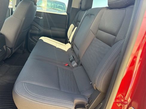 Used 2022 Nissan Frontier SV w/ Technology Package AWD/4WD image 10