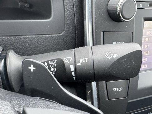 Certified 2016 Toyota Camry SE image 25