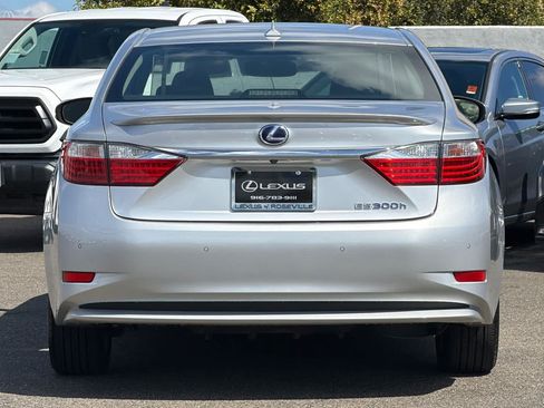Used 2013 Lexus ES 300h w/ Luxury Pkg FWD image 8