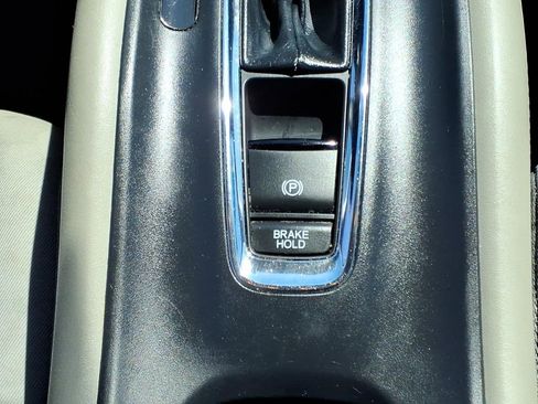 Used 2021 Honda HR-V EX image 16