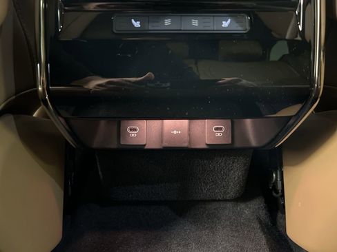 Used 2024 Land Rover Range Rover Sport SE image 26