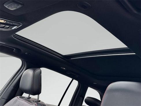 Used 2022 Jeep Grand Cherokee Trailhawk image 15