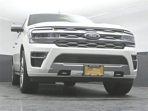 Certified 2022 Ford Expedition Platinum image 40