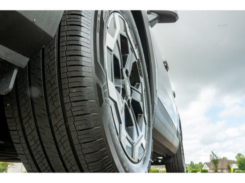 Used 2026 Hyundai Santa Fe SEL FWD image 10