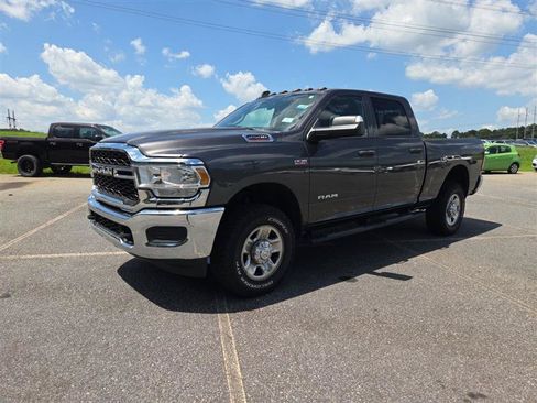 Used 2019 RAM 2500 Tradesman AWD/4WD image 4