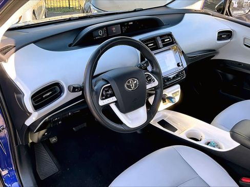 Used 2016 Toyota Prius Three Touring image 15